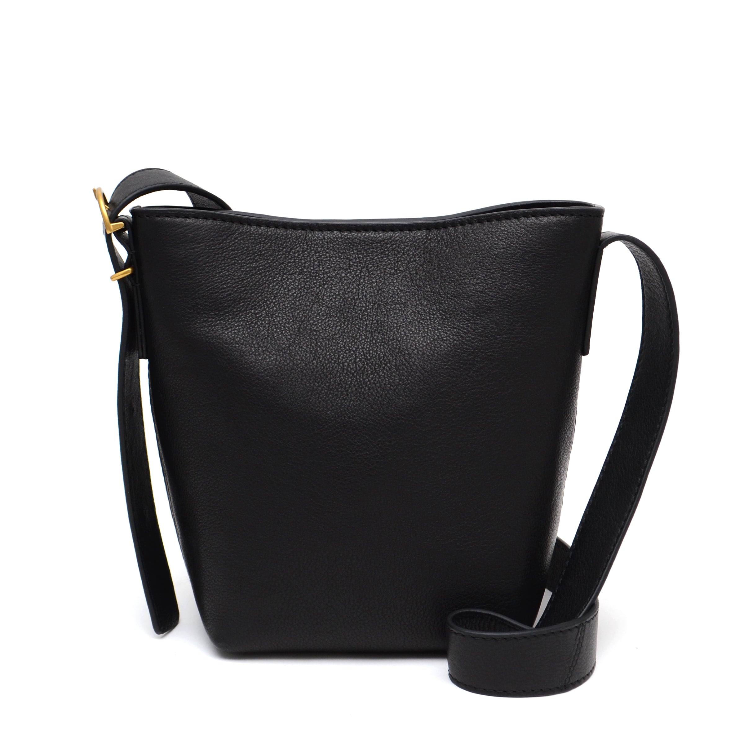 Kaye-Mini-Bucket_MG3360-